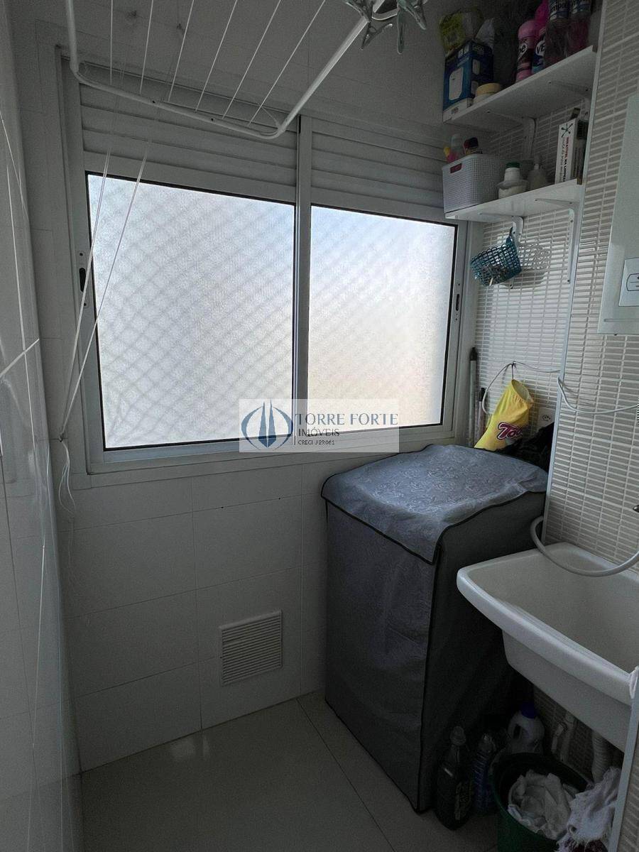 Apartamento à venda com 2 quartos, 45m² - Foto 12