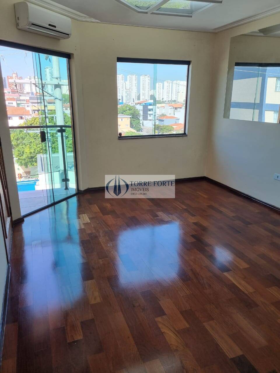 Apartamento à venda com 3 quartos, 94m² - Foto 1