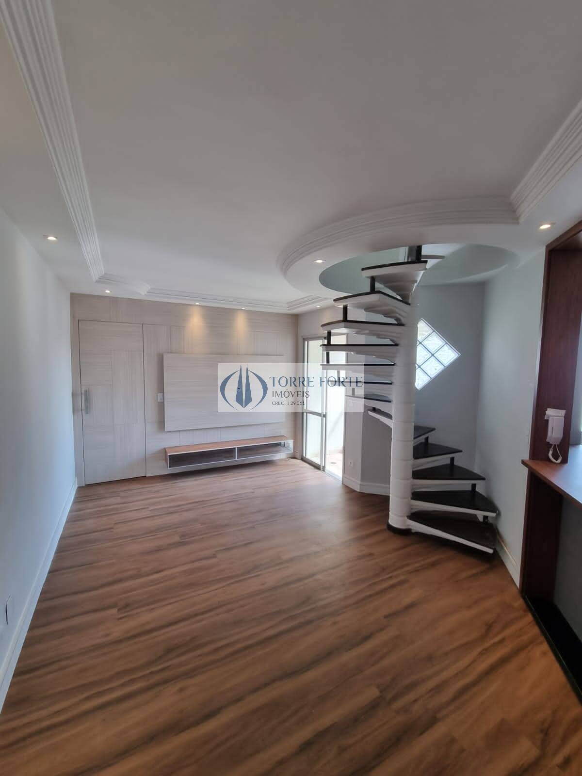 Apartamento à venda com 3 quartos, 133m² - Foto 1