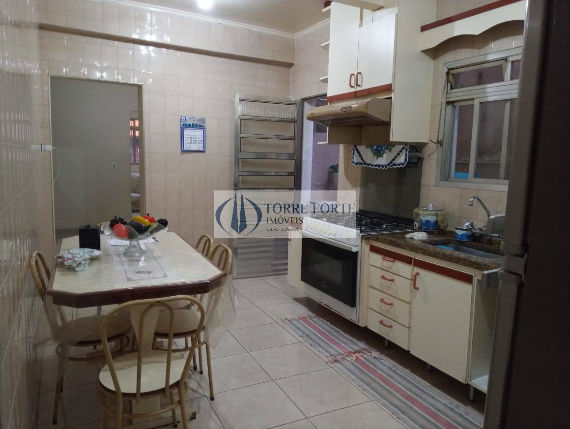 Sobrado à venda com 3 quartos, 100m² - Foto 4