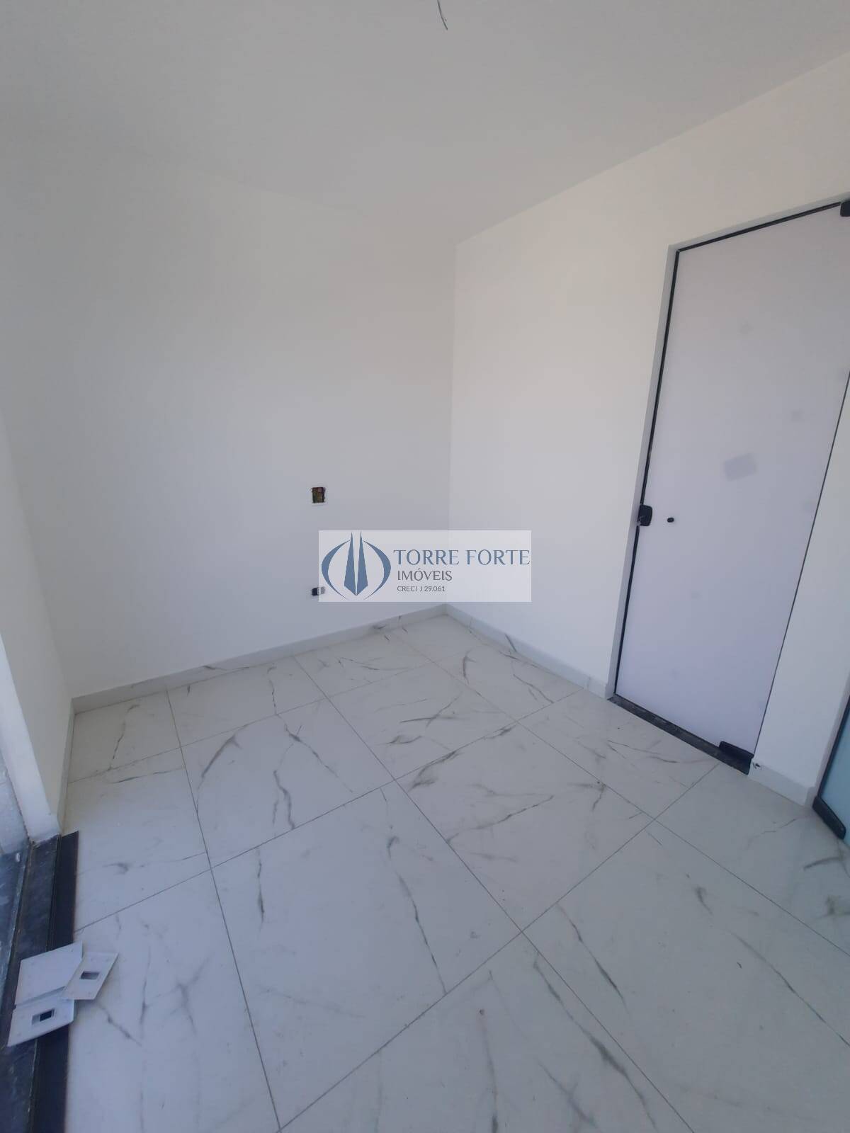 Apartamento à venda com 2 quartos, 80m² - Foto 17