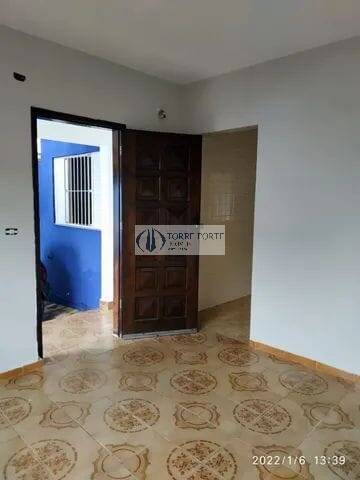 Casa à venda com 4 quartos, 170m² - Foto 2