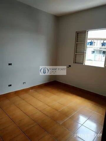 Casa à venda com 4 quartos, 170m² - Foto 3