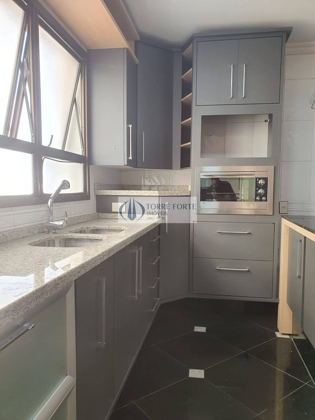 Apartamento à venda com 4 quartos, 183m² - Foto 14