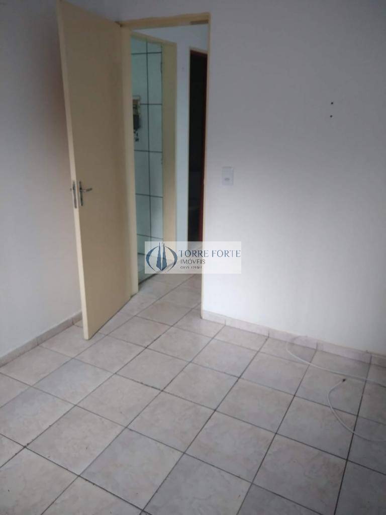 Apartamento à venda com 2 quartos, 42m² - Foto 1