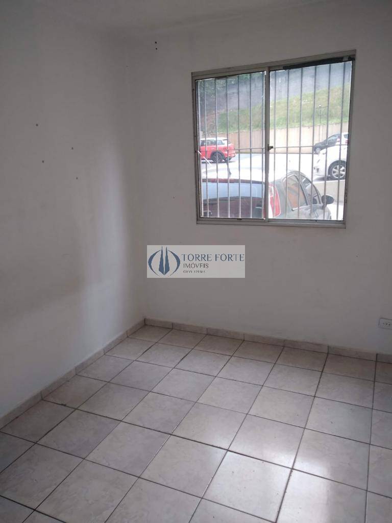 Apartamento à venda com 2 quartos, 42m² - Foto 3