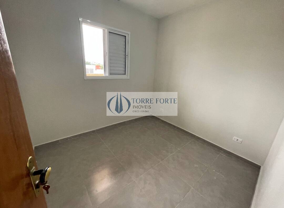 Apartamento à venda com 2 quartos, 40m² - Foto 13