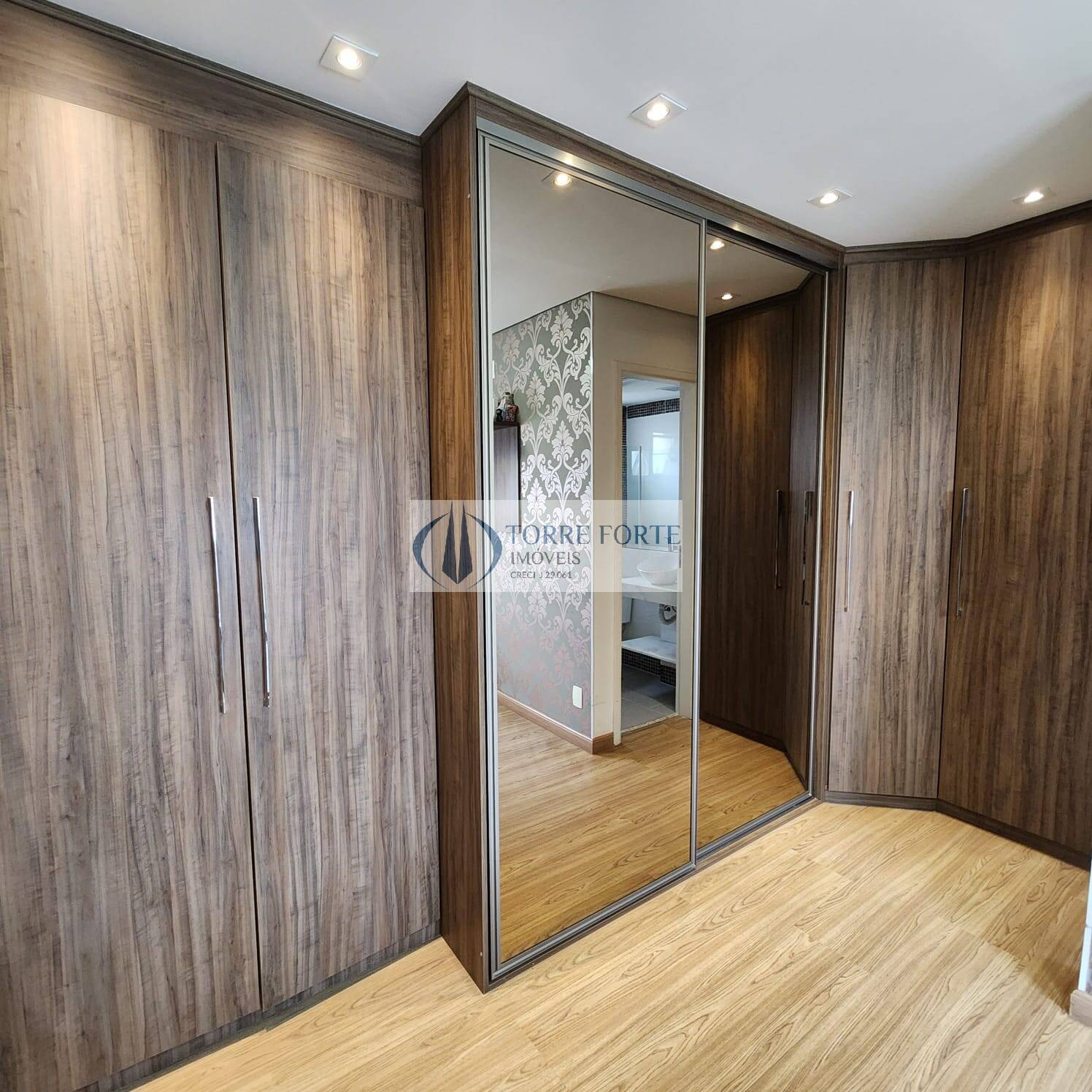 Apartamento à venda com 2 quartos, 60m² - Foto 12