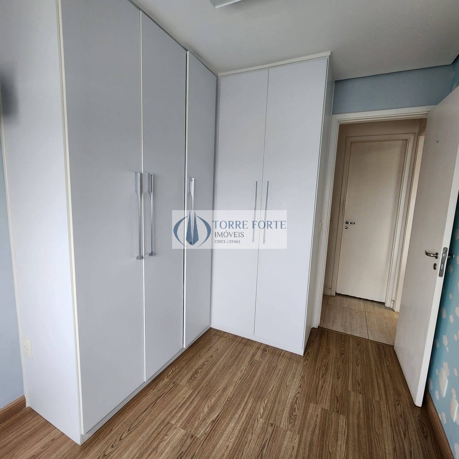 Apartamento à venda com 2 quartos, 60m² - Foto 13