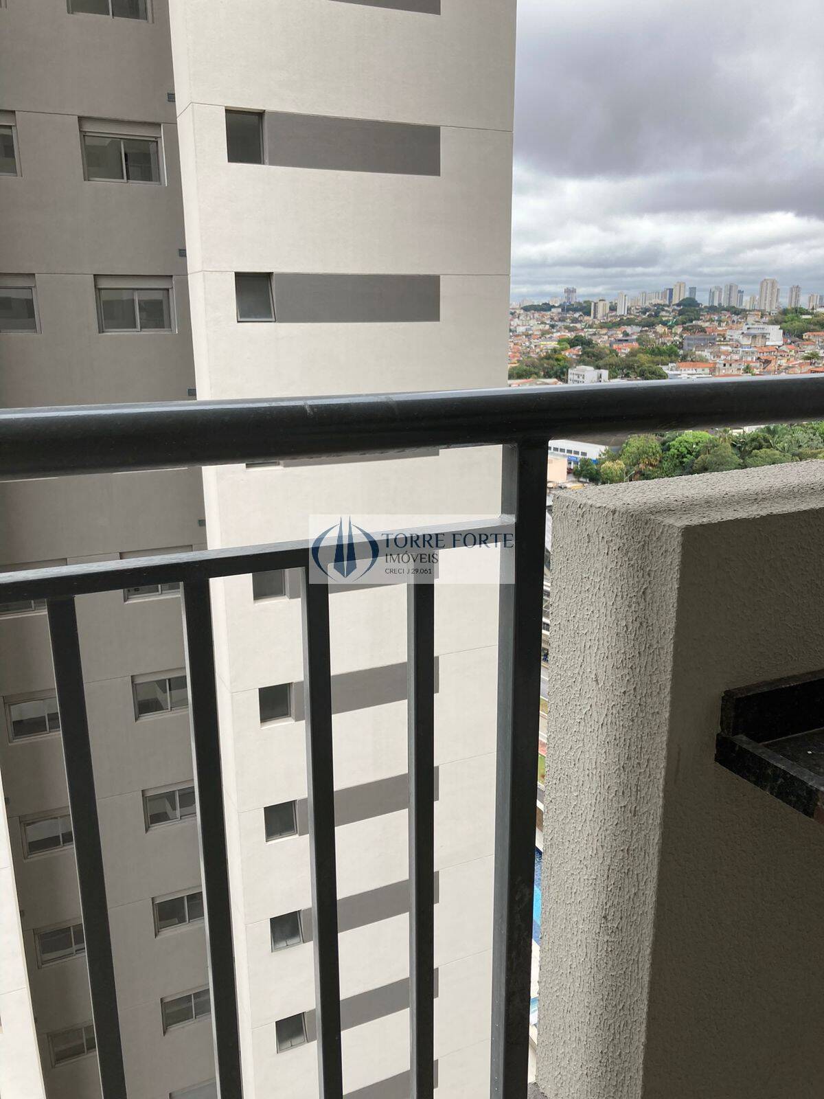 Apartamento à venda com 3 quartos, 89m² - Foto 2