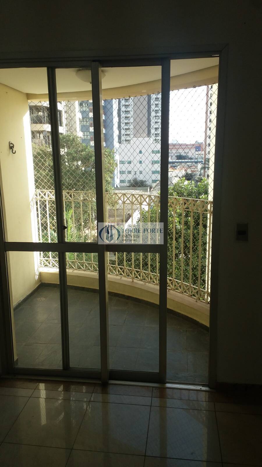 Apartamento à venda com 3 quartos, 70m² - Foto 4