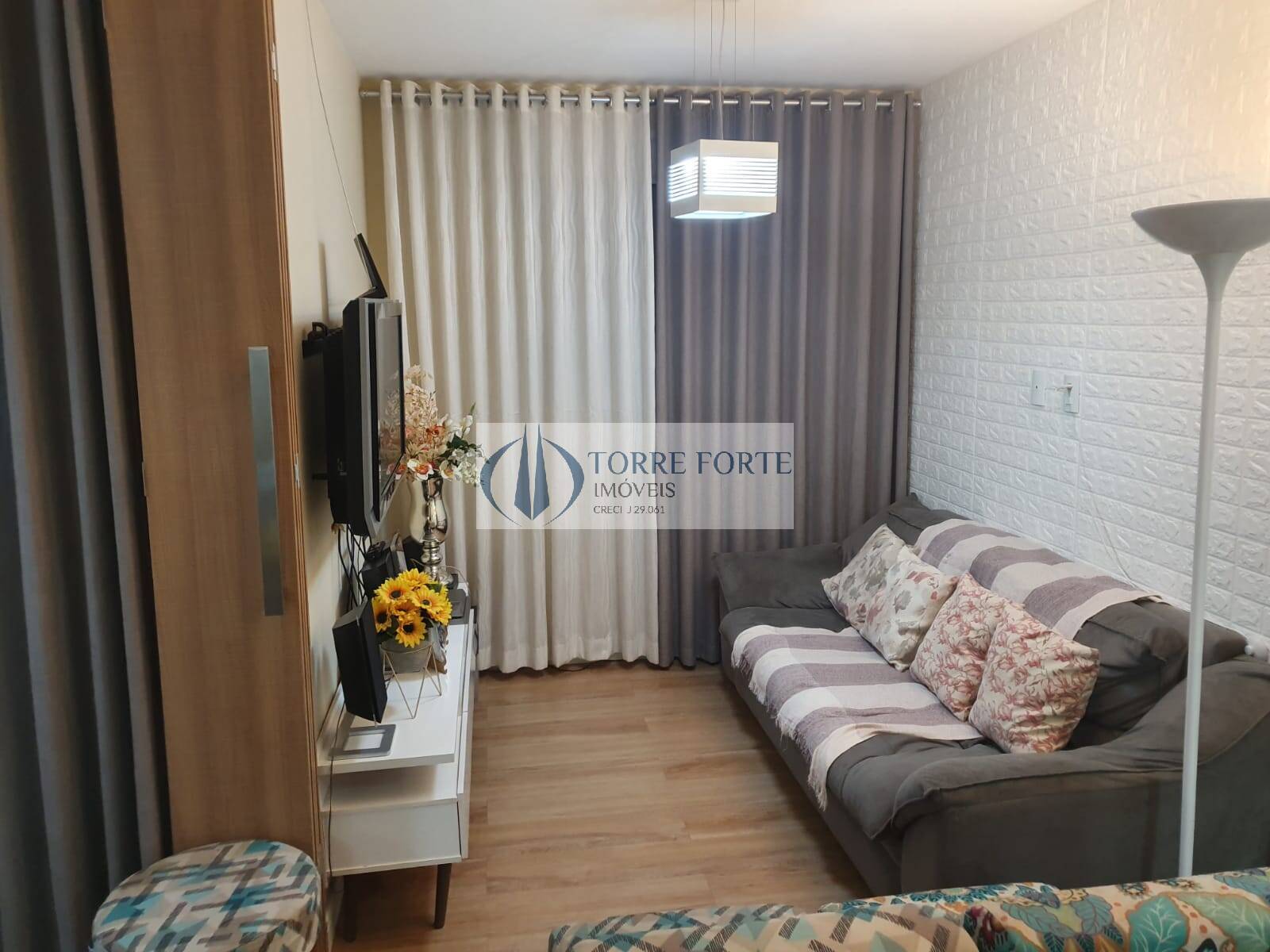 Apartamento à venda com 3 quartos, 74m² - Foto 2