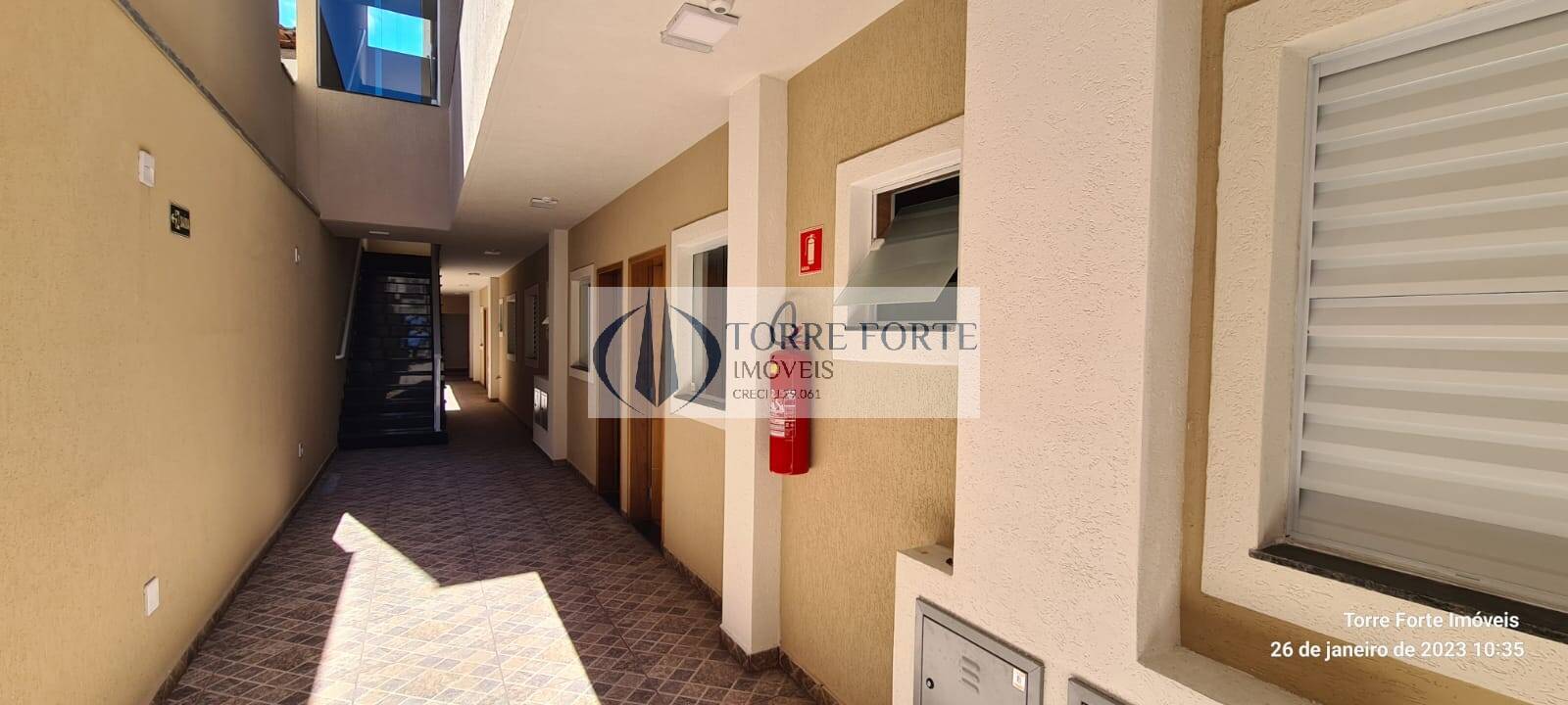 Apartamento à venda com 1 quarto, 30m² - Foto 2