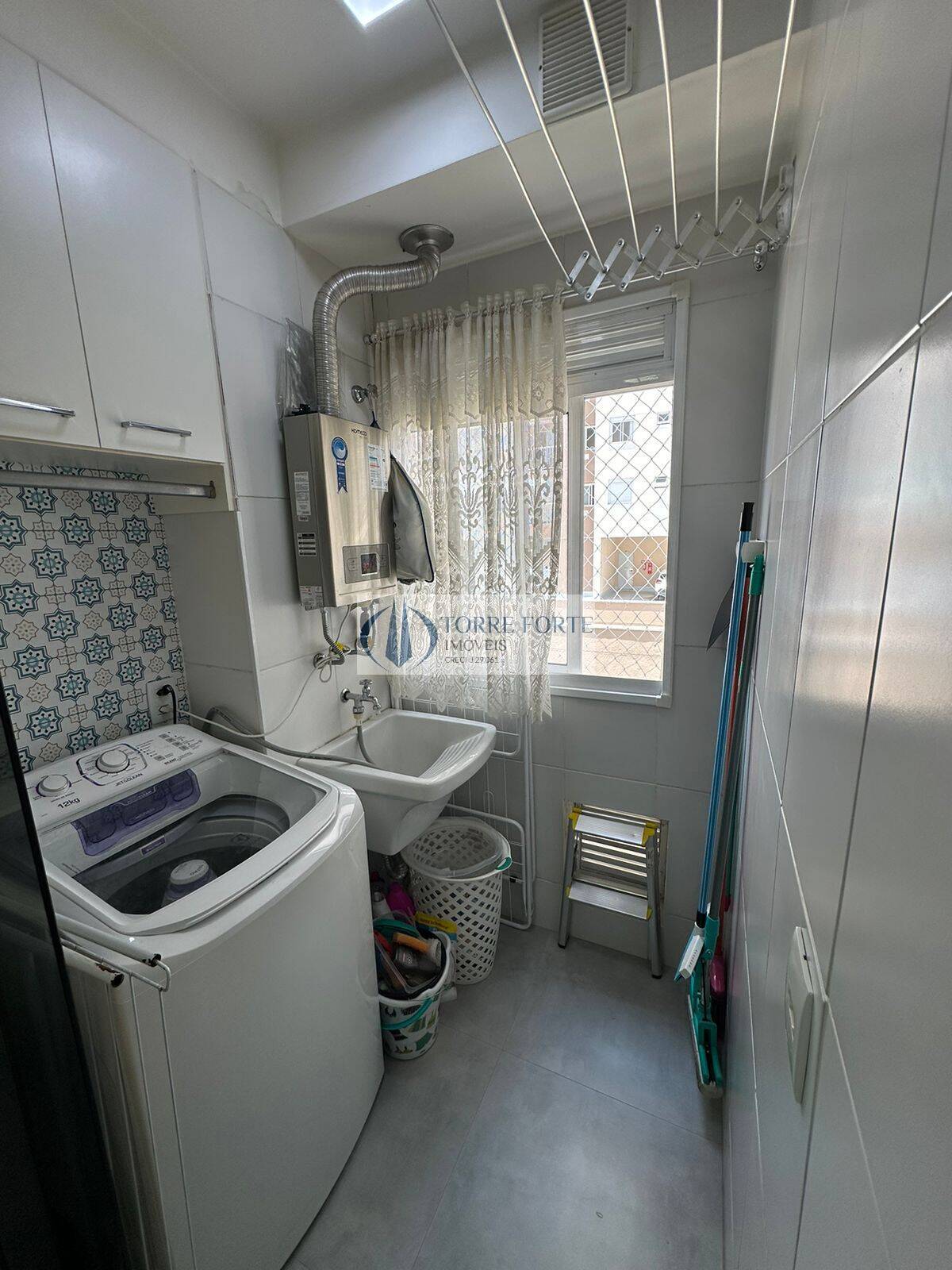 Apartamento à venda com 2 quartos, 45m² - Foto 4