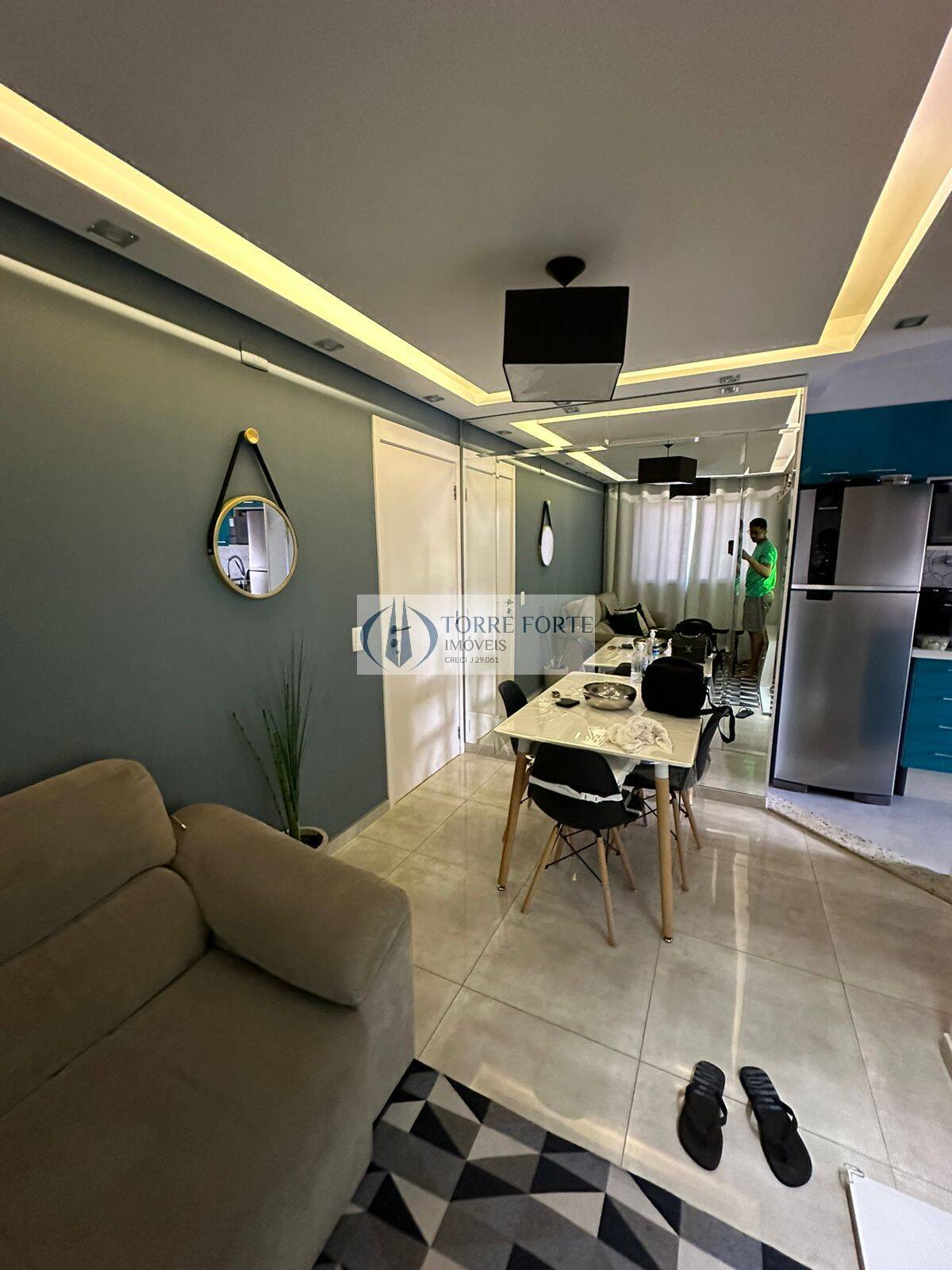 Apartamento à venda com 2 quartos, 45m² - Foto 1