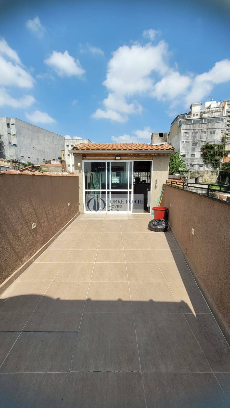 Sobrado à venda com 3 quartos, 320m² - Foto 3