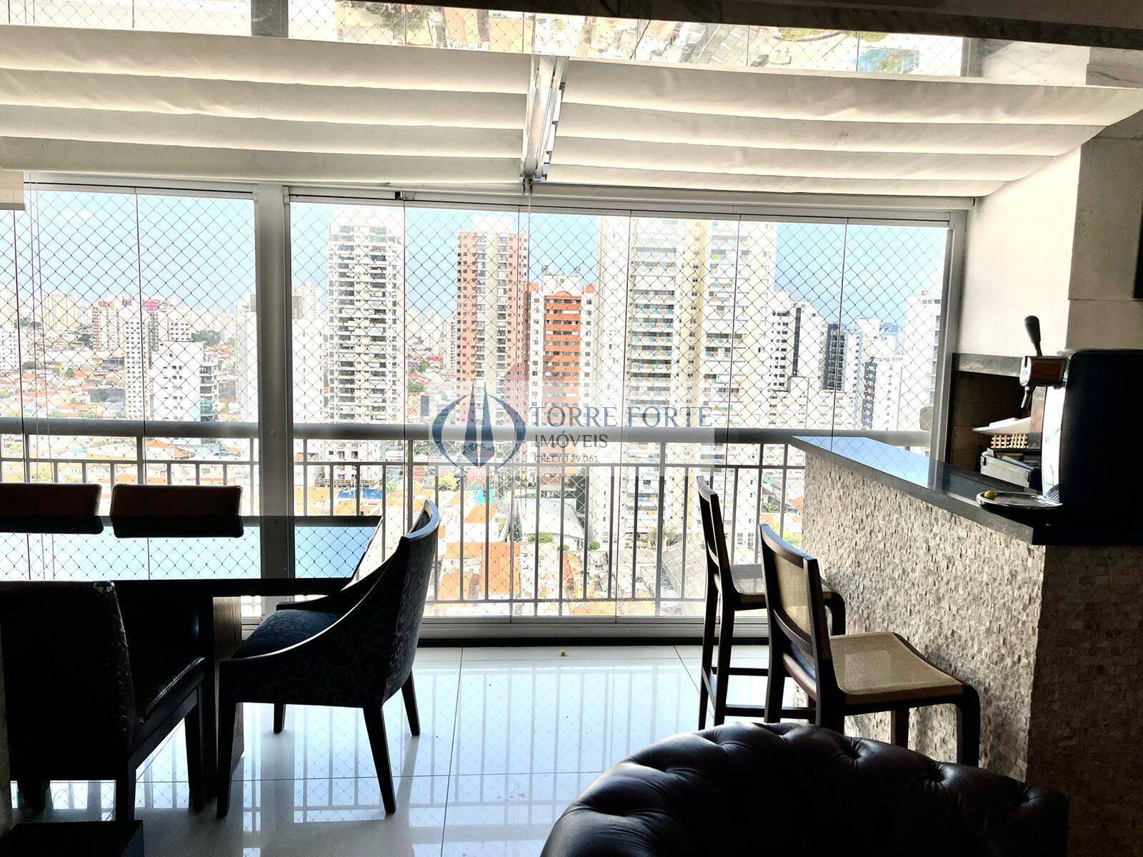 Apartamento à venda com 3 quartos, 181m² - Foto 2