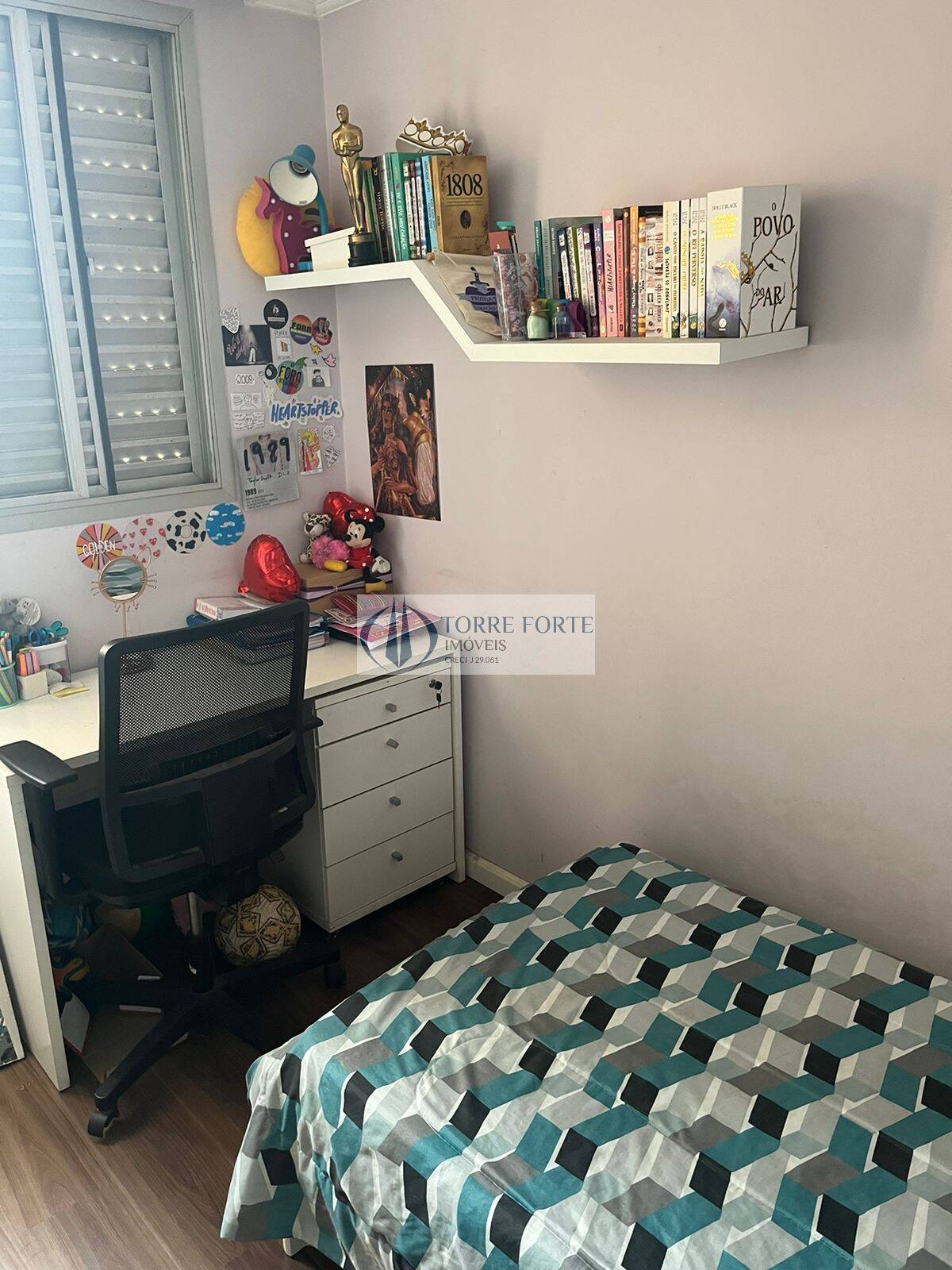 Apartamento à venda com 2 quartos, 65m² - Foto 3