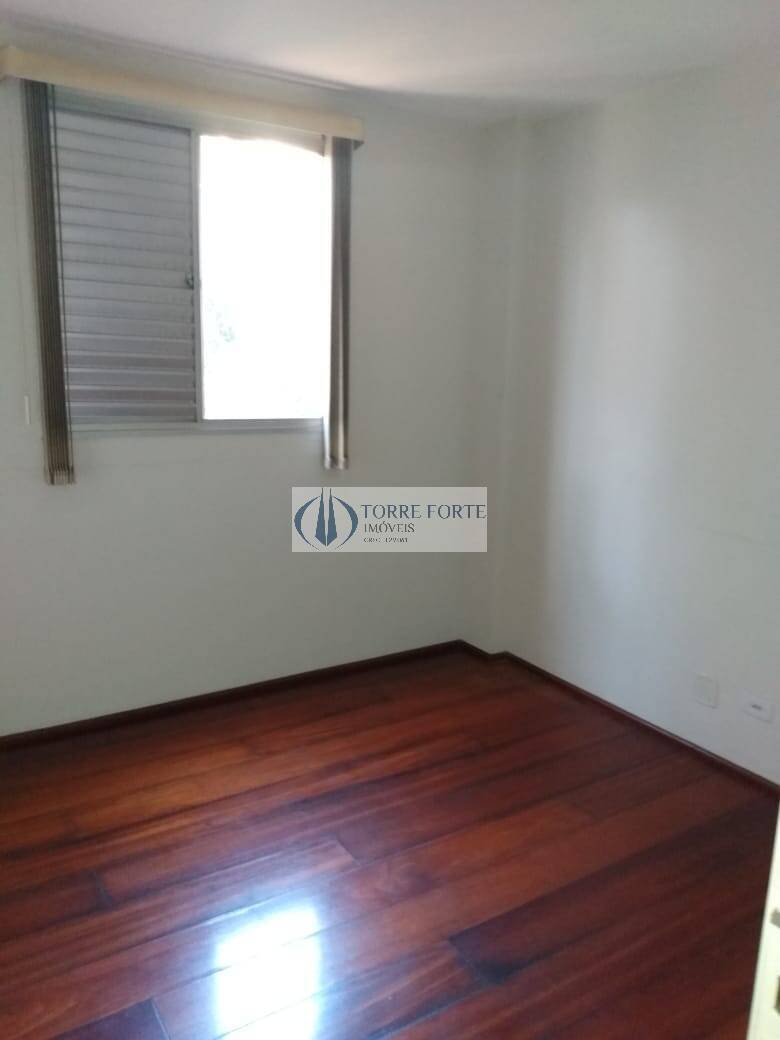 Apartamento à venda com 2 quartos, 64m² - Foto 7