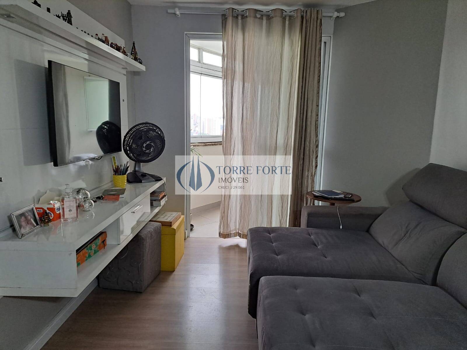 Apartamento à venda com 3 quartos, 72m² - Foto 1