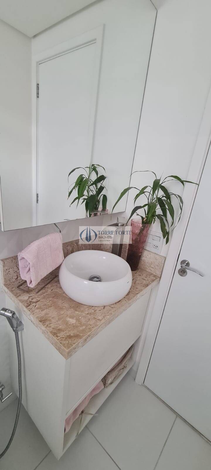 Apartamento à venda com 2 quartos, 69m² - Foto 8