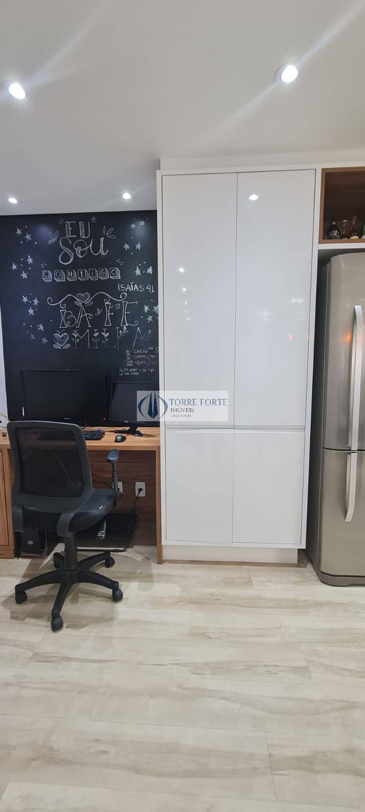 Apartamento à venda com 2 quartos, 69m² - Foto 17