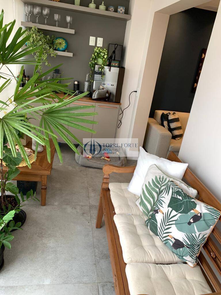 Apartamento à venda com 2 quartos, 67m² - Foto 14