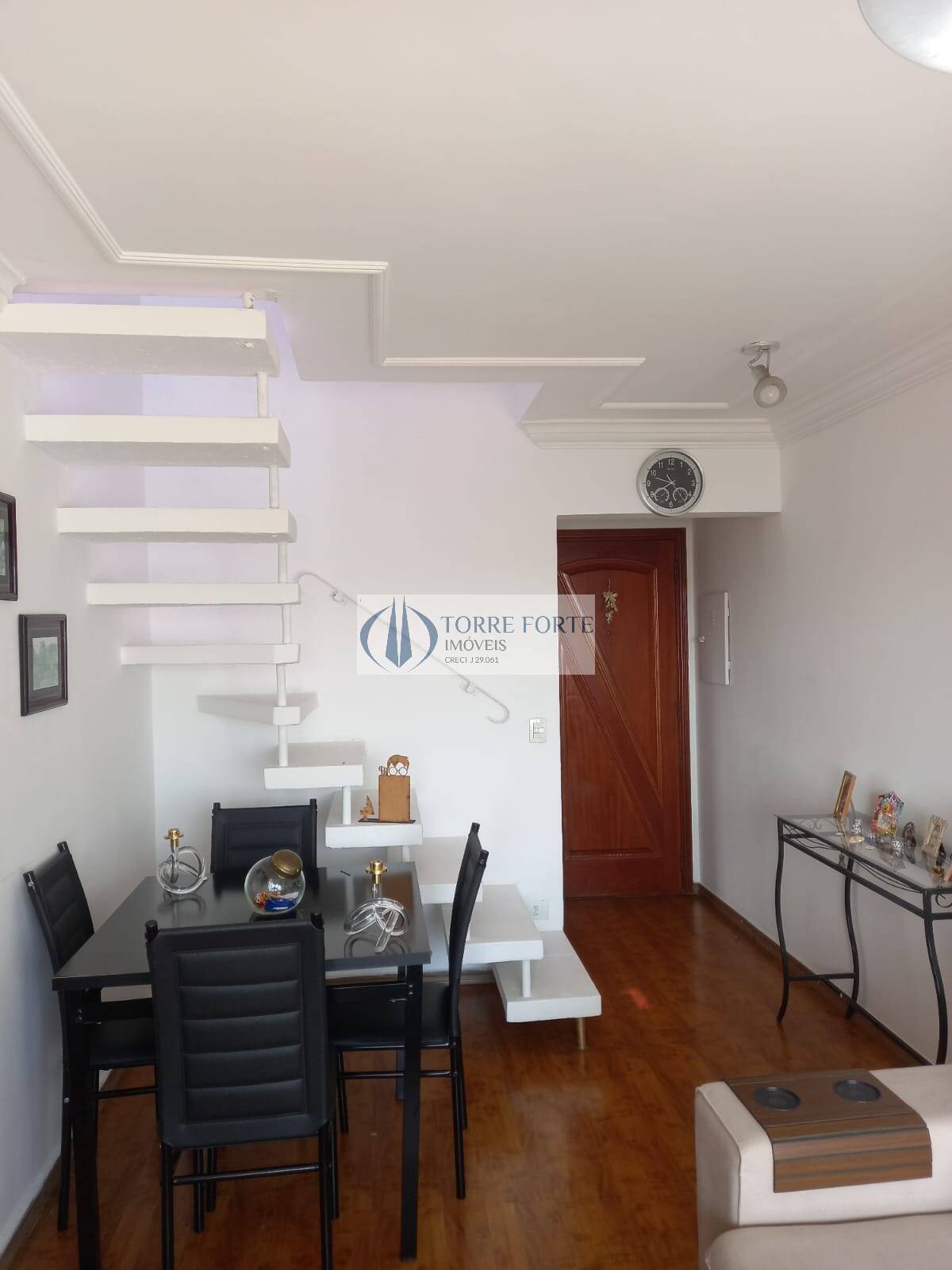 Apartamento à venda com 3 quartos, 107m² - Foto 4