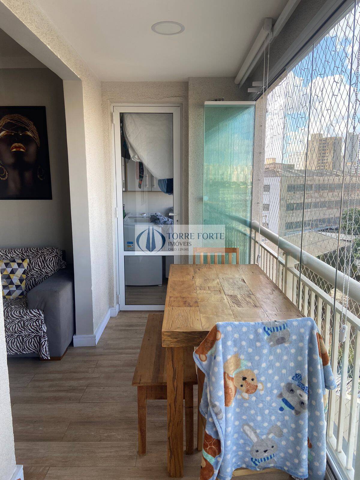 Apartamento à venda com 2 quartos, 69m² - Foto 2