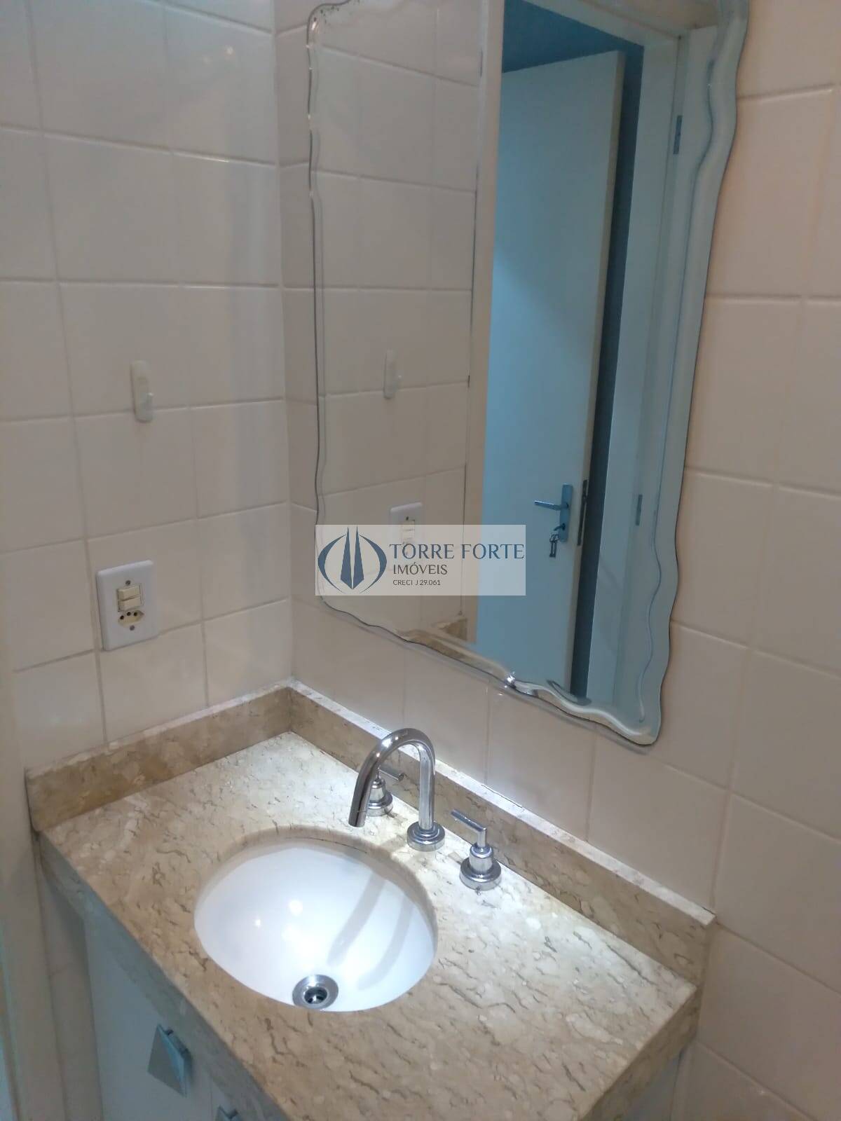 Apartamento à venda com 2 quartos, 64m² - Foto 19