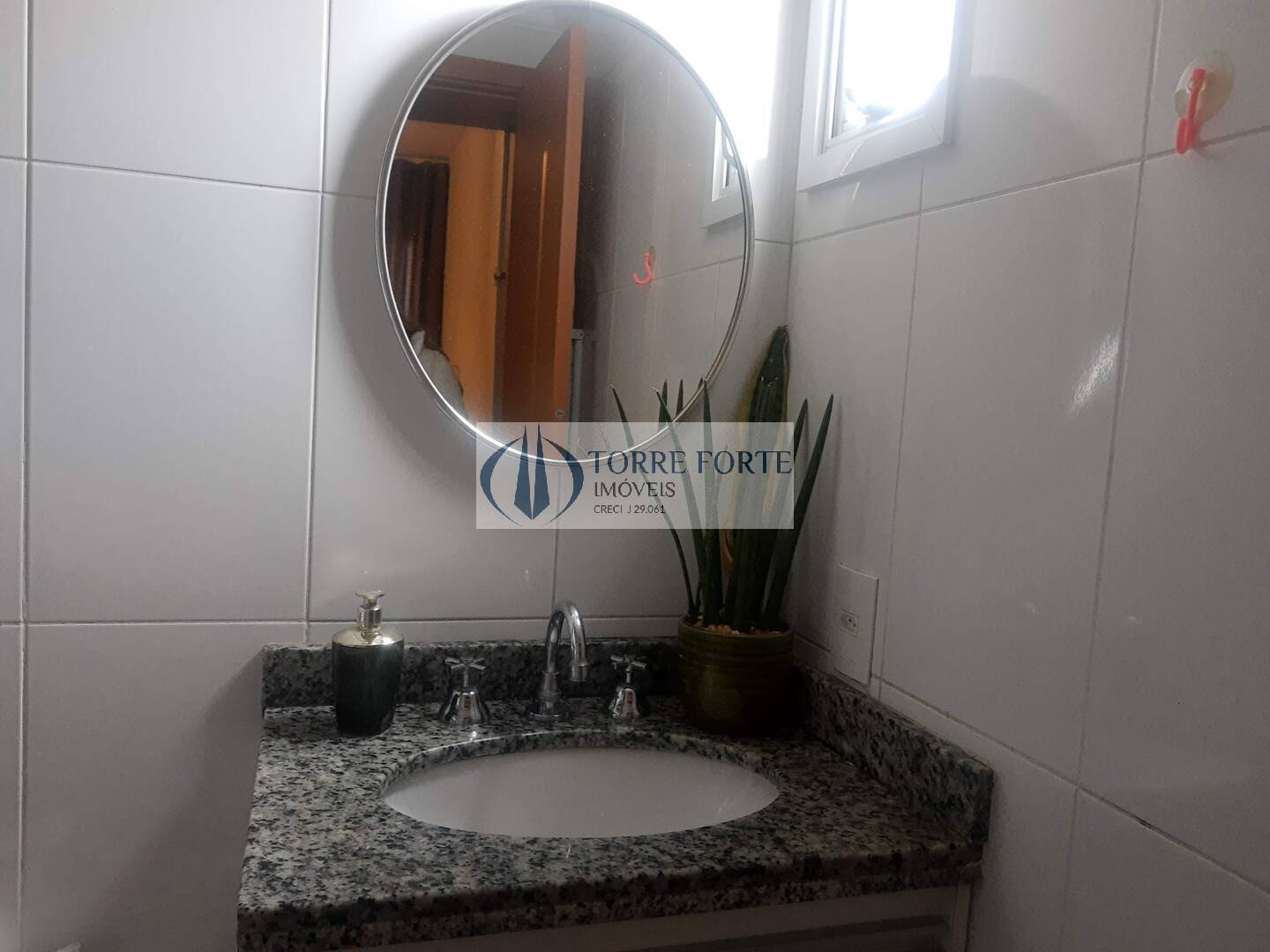 Apartamento à venda com 2 quartos, 60m² - Foto 18