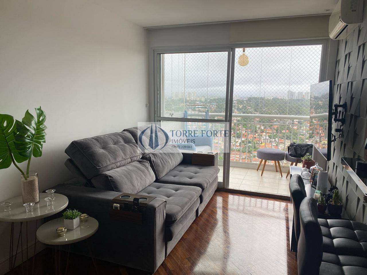 Apartamento à venda com 2 quartos, 64m² - Foto 2