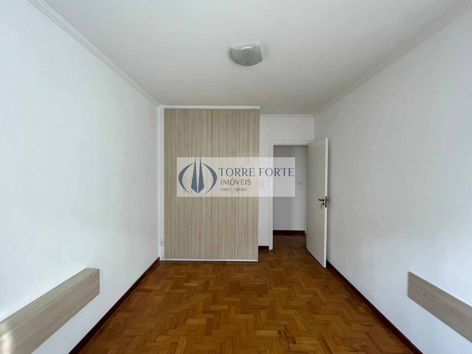 Apartamento à venda com 3 quartos, 84m² - Foto 4