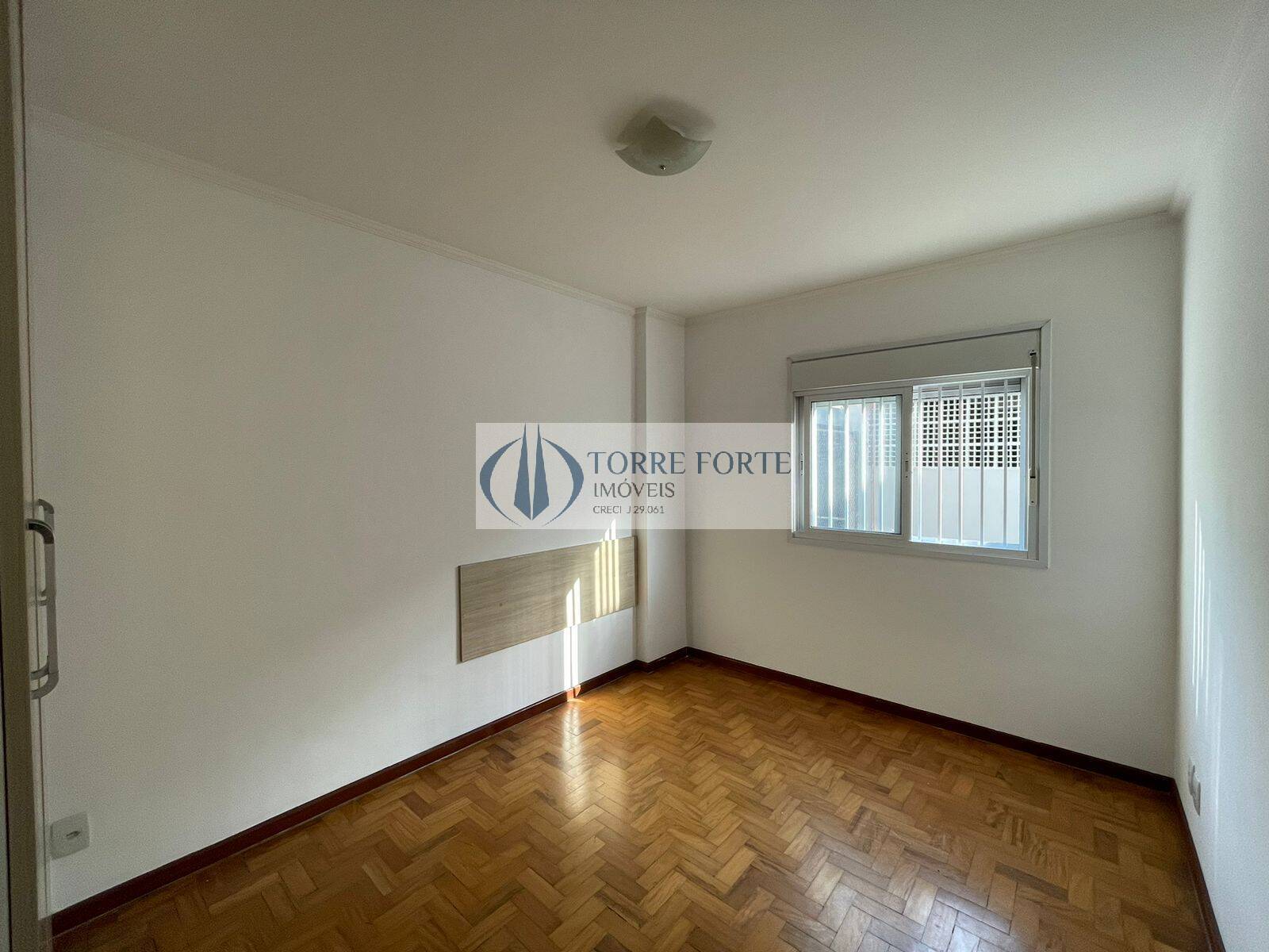 Apartamento à venda com 3 quartos, 84m² - Foto 11