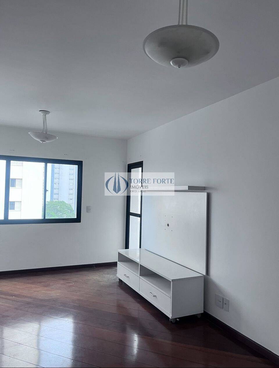 Apartamento à venda com 3 quartos, 73m² - Foto 2