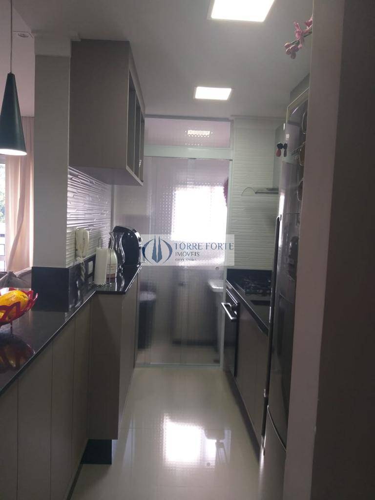 Apartamento à venda com 2 quartos, 72m² - Foto 10