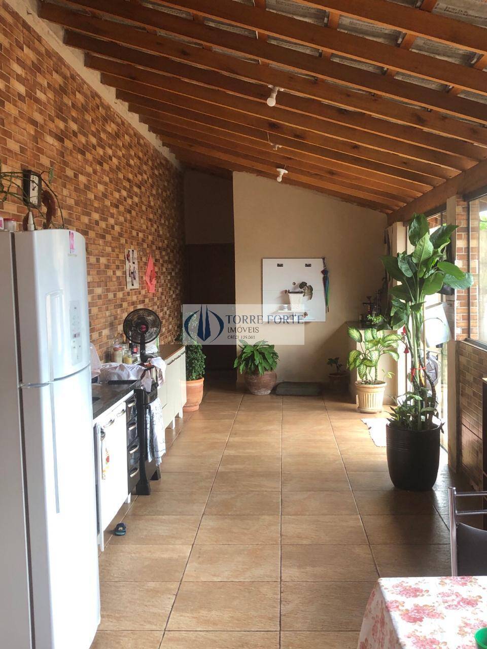 Casa à venda com 3 quartos, 300m² - Foto 14