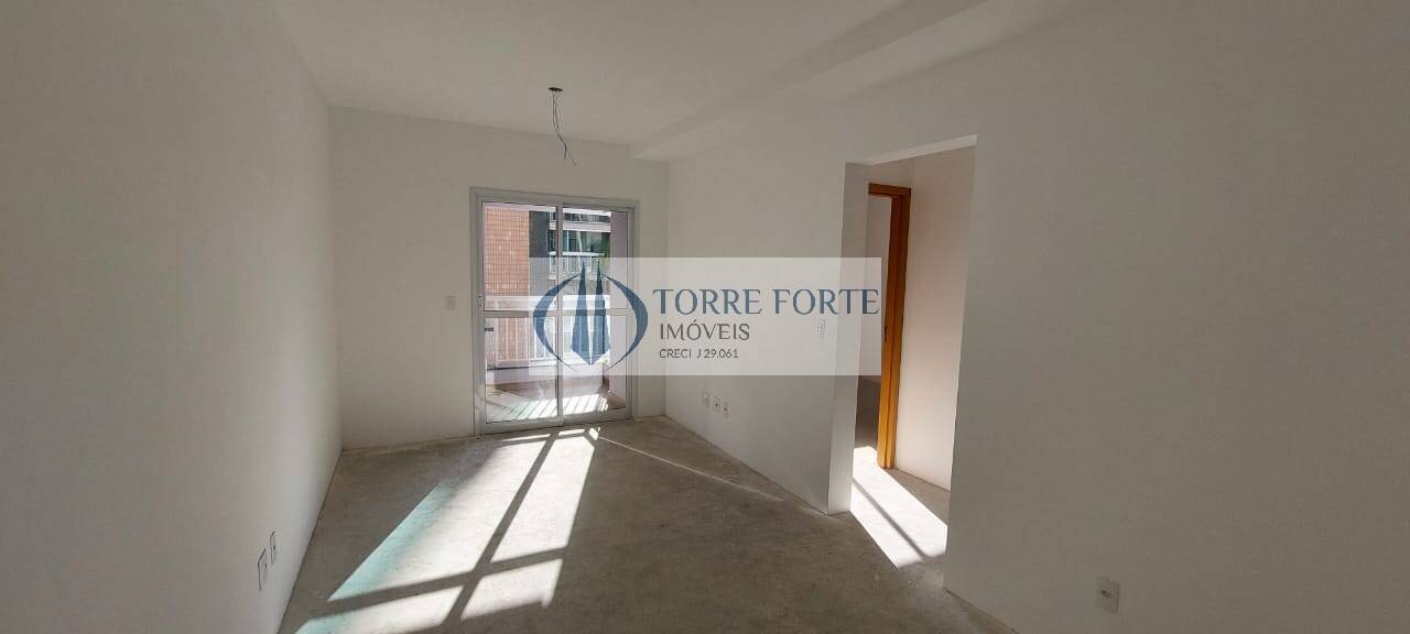 Apartamento à venda com 2 quartos, 68m² - Foto 4