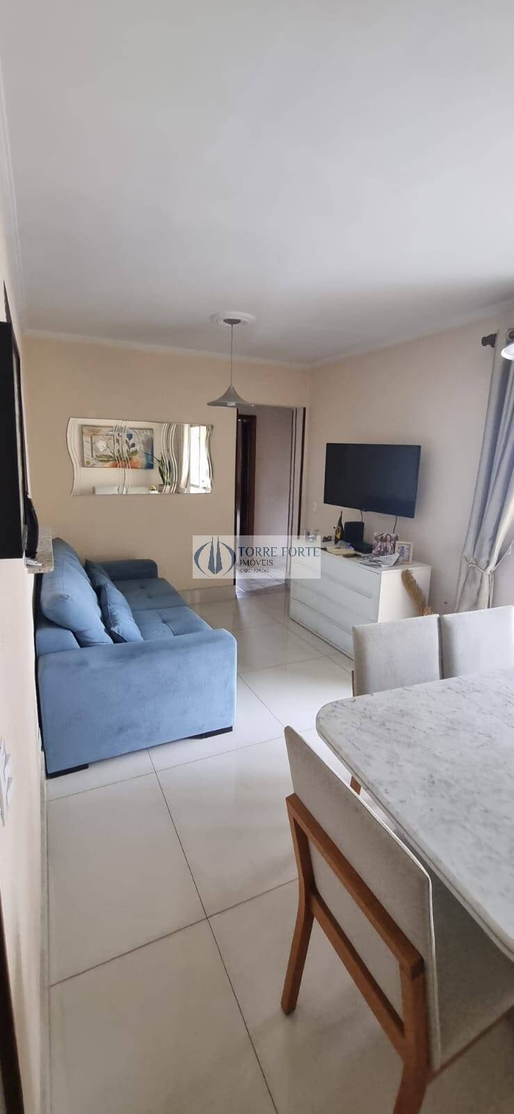 Apartamento à venda com 3 quartos, 70m² - Foto 2