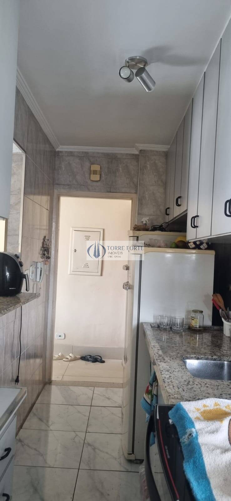 Apartamento à venda com 3 quartos, 70m² - Foto 19