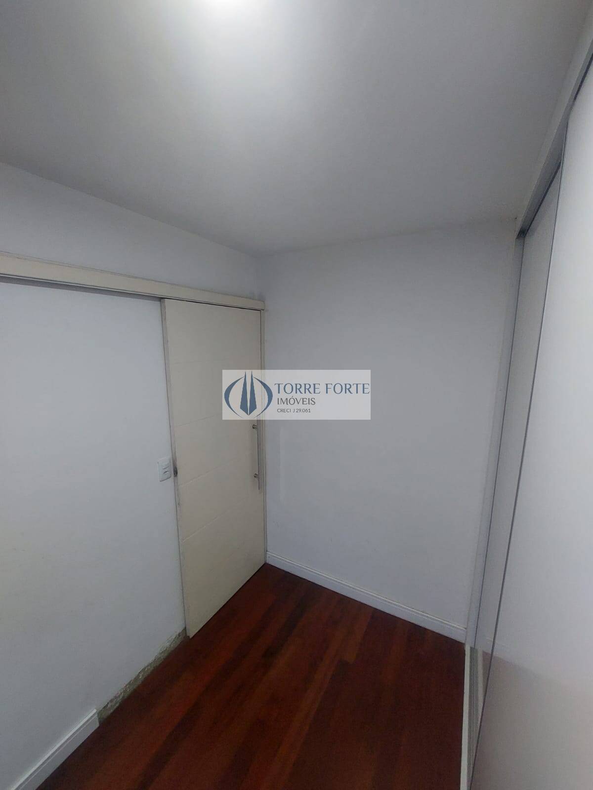 Apartamento à venda com 2 quartos, 42m² - Foto 23