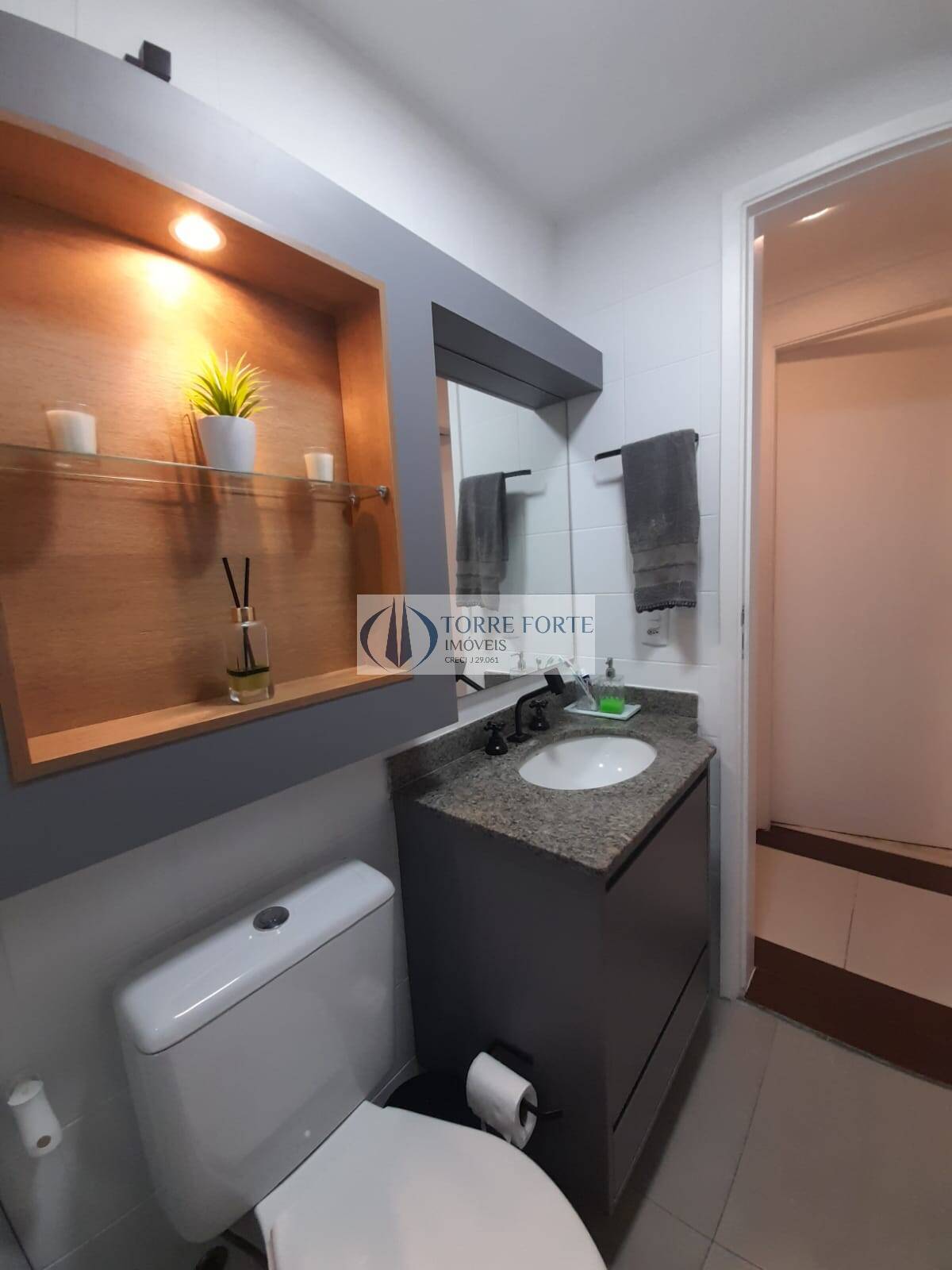 Apartamento à venda com 2 quartos, 66m² - Foto 17