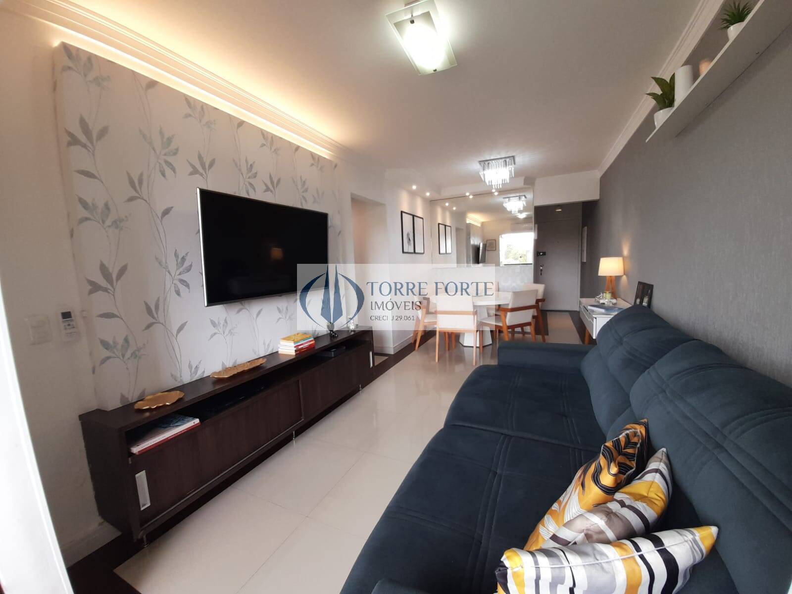 Apartamento à venda com 2 quartos, 66m² - Foto 4