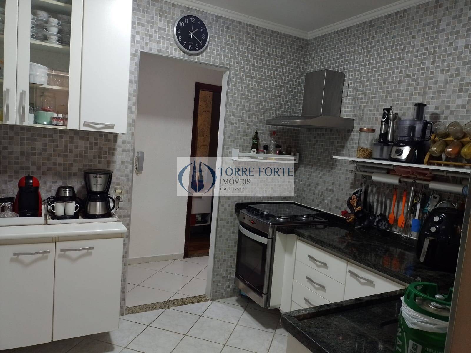 Casa à venda com 3 quartos, 80m² - Foto 14