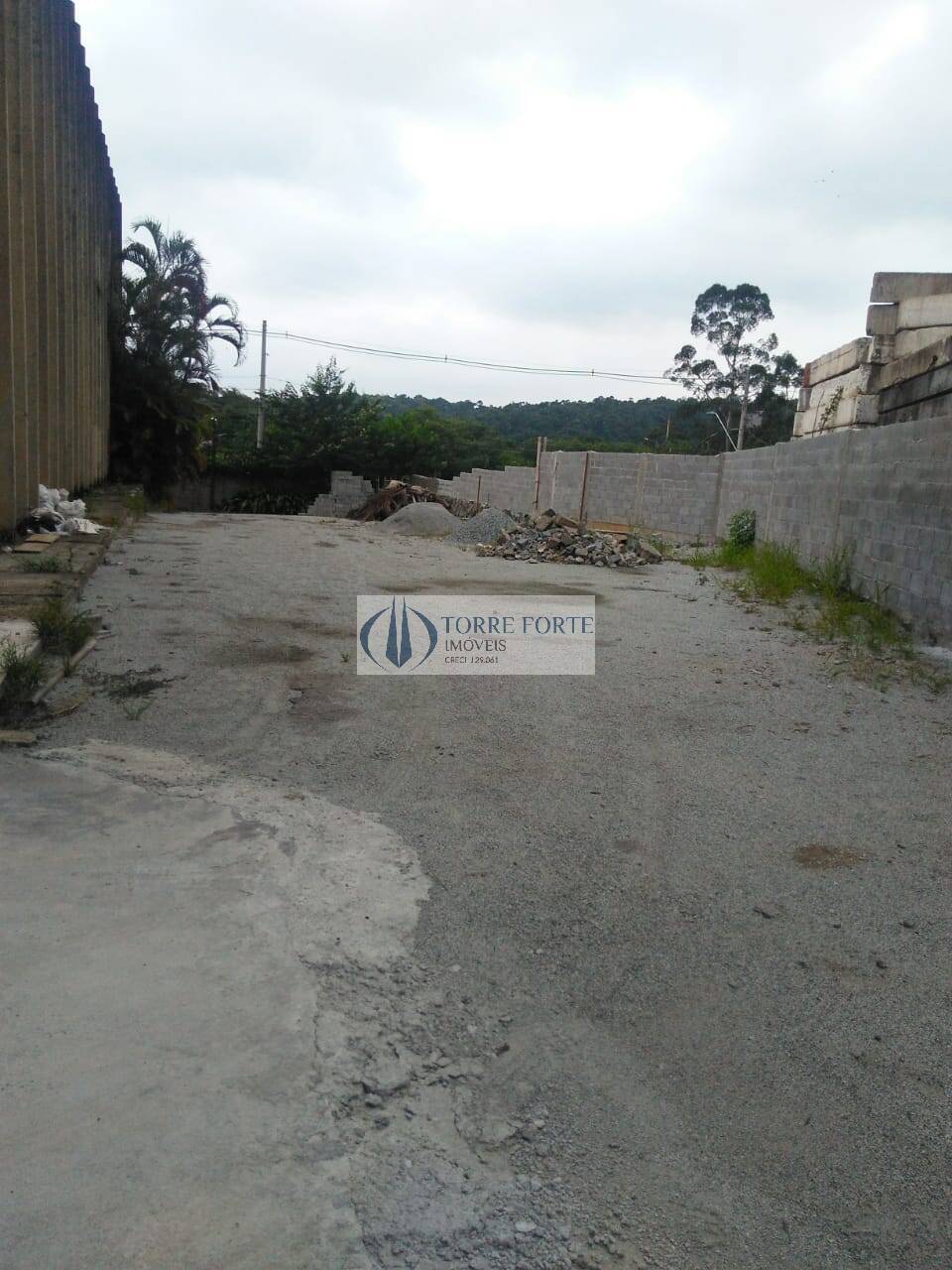 Depósito-Galpão-Armazém para alugar, 1700m² - Foto 7