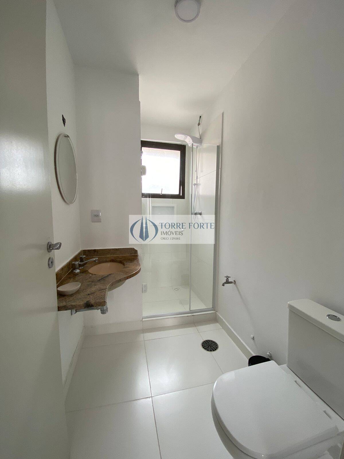 Apartamento à venda com 3 quartos, 216m² - Foto 8