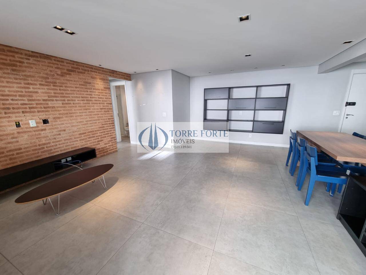 Apartamento à venda com 2 quartos, 83m² - Foto 4