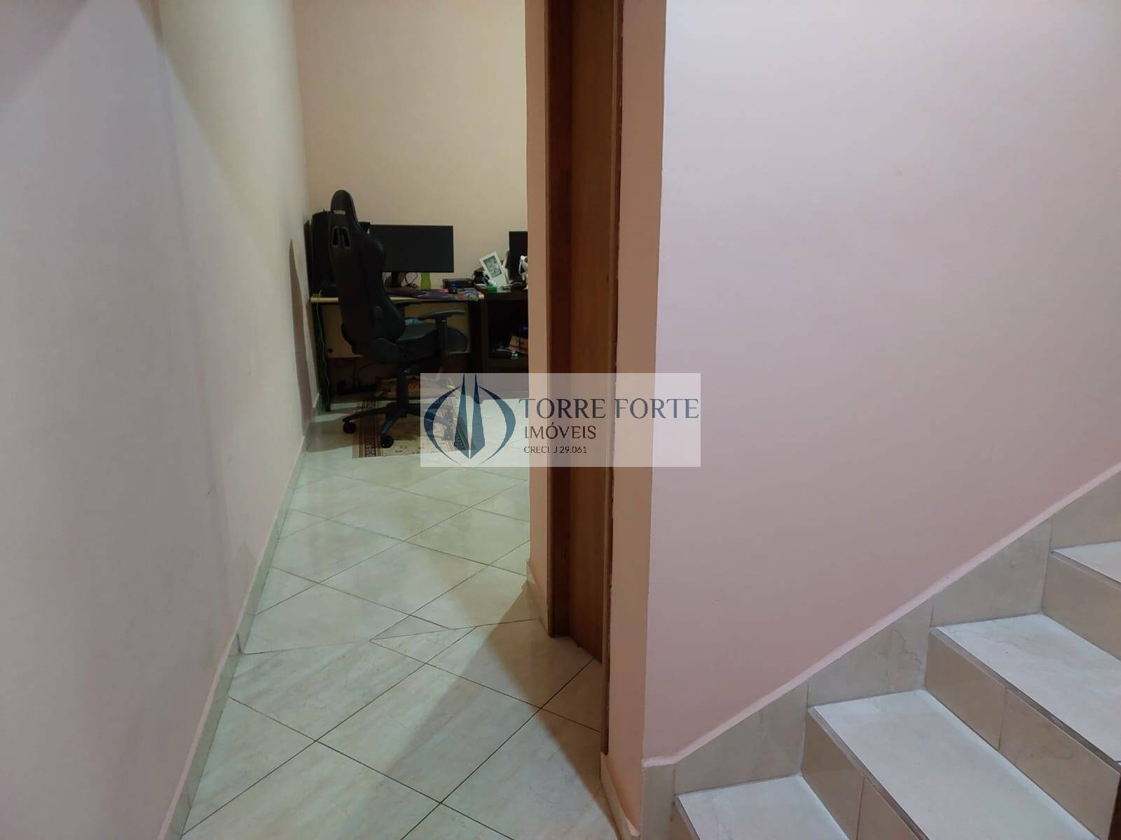 Casa à venda com 2 quartos, 140m² - Foto 4