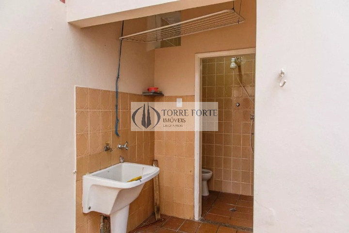 Casa à venda com 2 quartos, 220m² - Foto 12