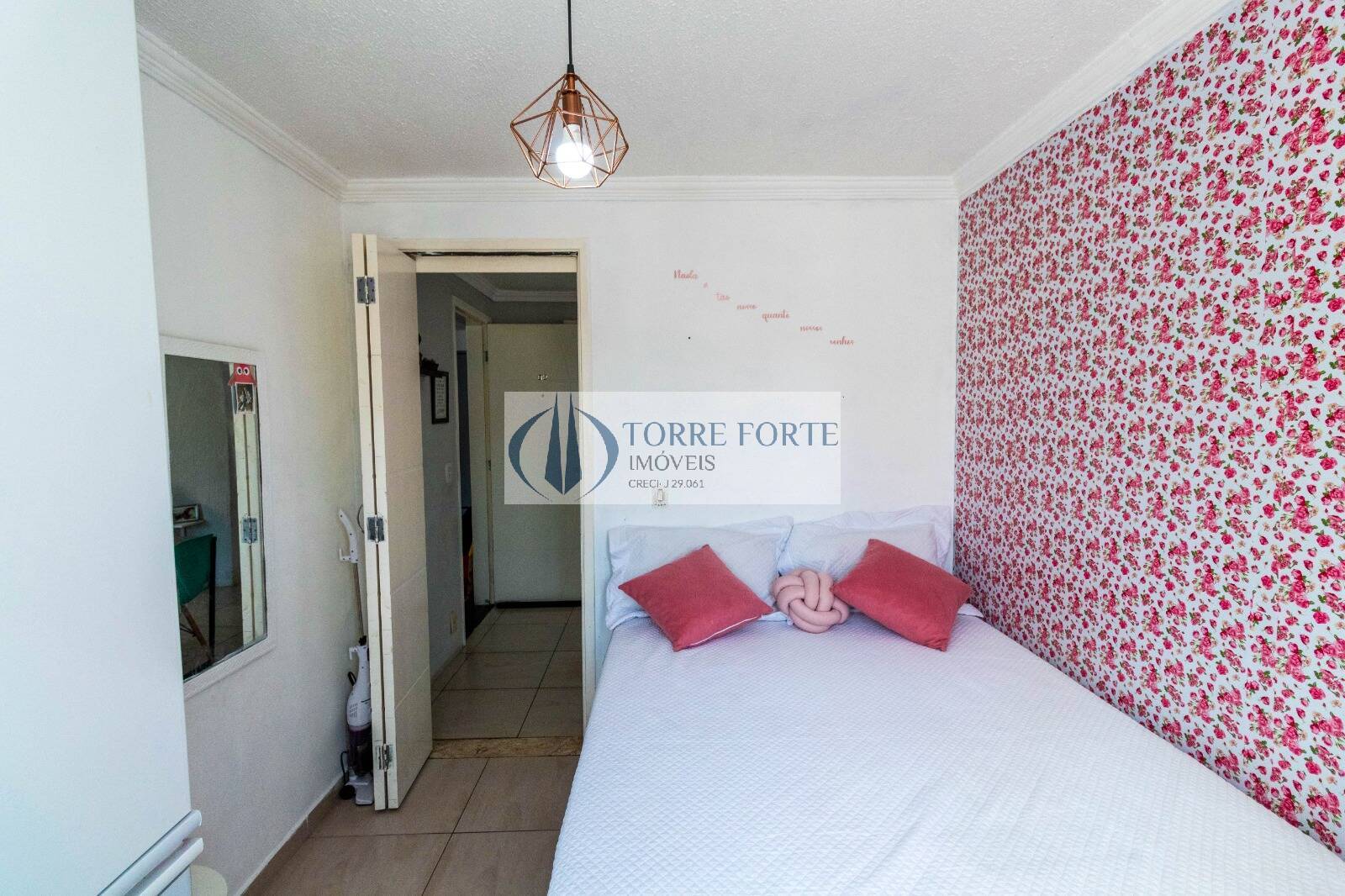 Apartamento à venda com 2 quartos, 40m² - Foto 18